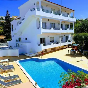 Aaa Awsome Aparthotel