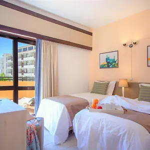 Aparthotel Turial Old Town Ocean View, Albufeira